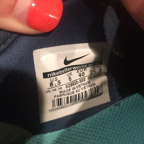 Nike Free Train 4 Shoes - Picture 6 of 7